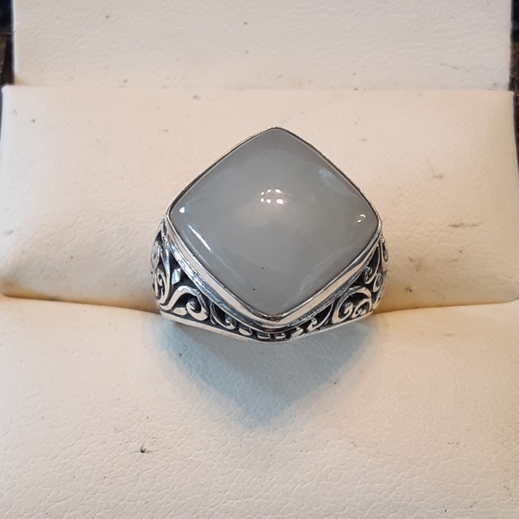 estate 925 Jewelry - VTG 10.75ctw Genuine White Jade 925 Sterling Ring